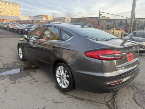 2019 Ford Fusion Hybrid SE