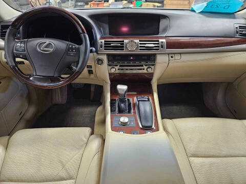 2013 Lexus LS 460