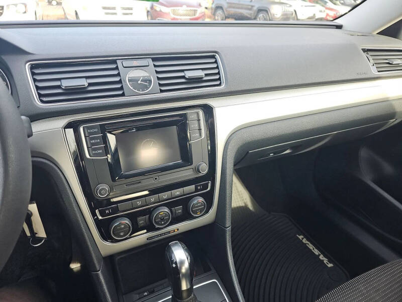 2017 Volkswagen Passat 1.8T S