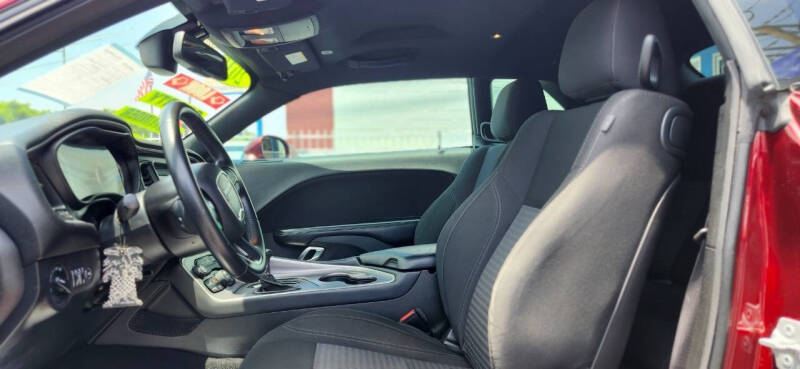 2019 Dodge Challenger SXT