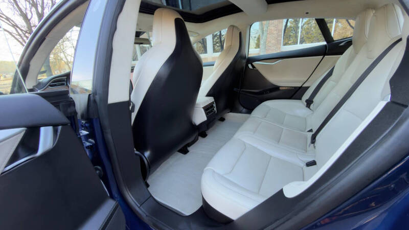 2017 Tesla Model S 75D