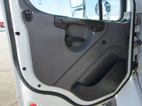 2007 Freightliner Business class M2