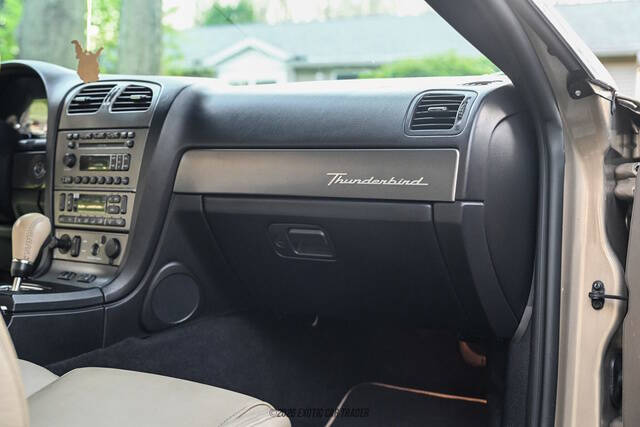 2005 Ford Thunderbird Deluxe