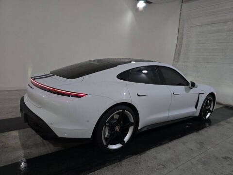 2020 Porsche Taycan Turbo