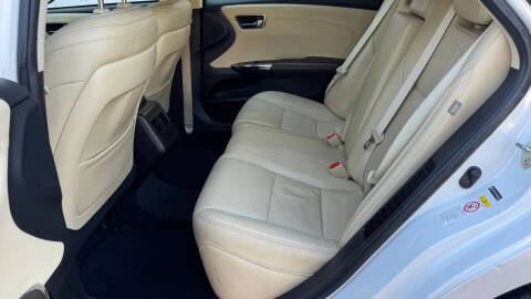 2016 Toyota Avalon Hybrid XLE Premium