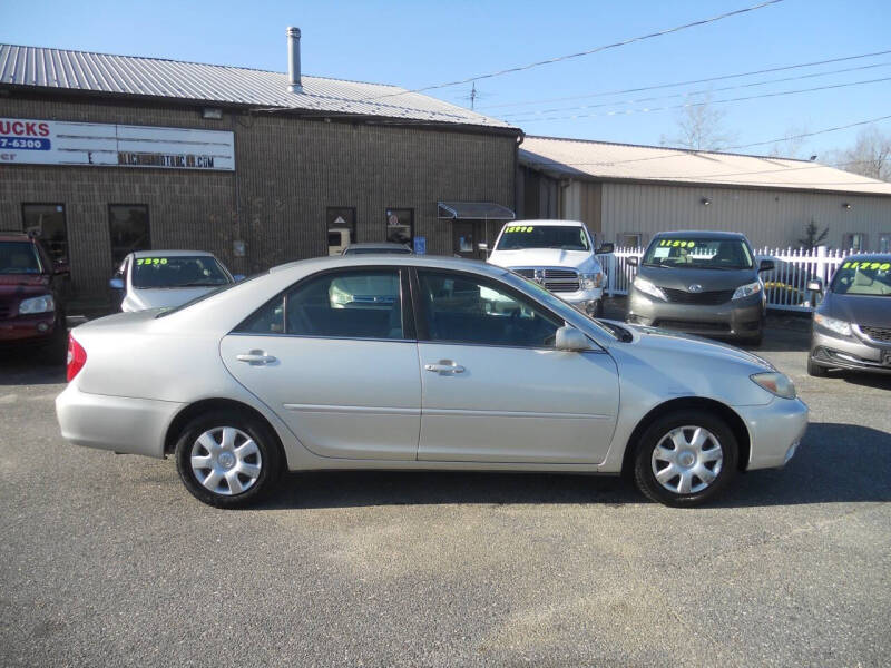 2003 Toyota Camry LE photo 4