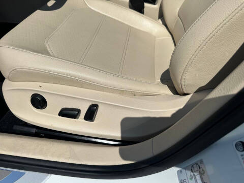 2019 Volkswagen Passat SE R-Line