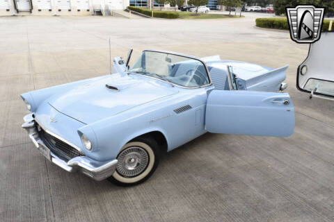 1957 Ford Thunderbird