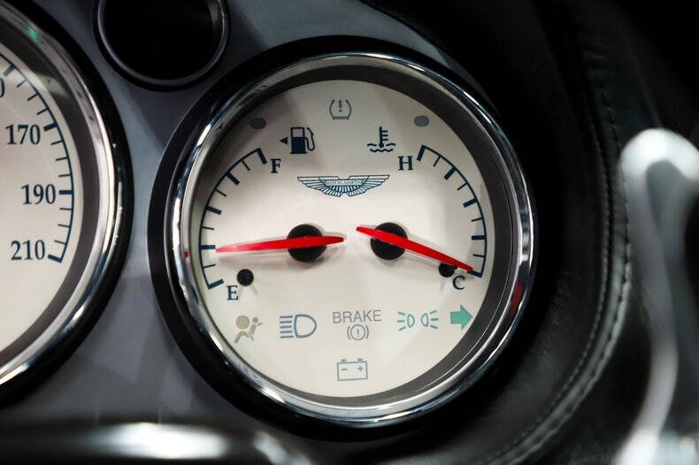 2003 Aston Martin V12 Vanquish