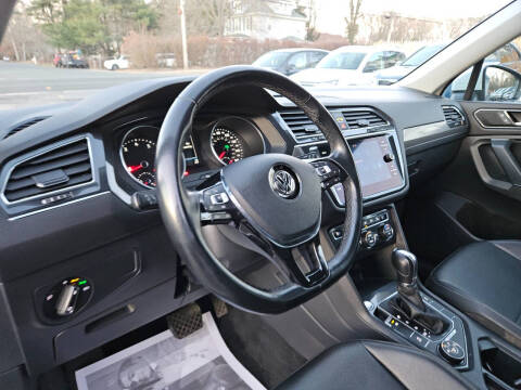2018 Volkswagen Tiguan 2.0T SEL 4Motion
