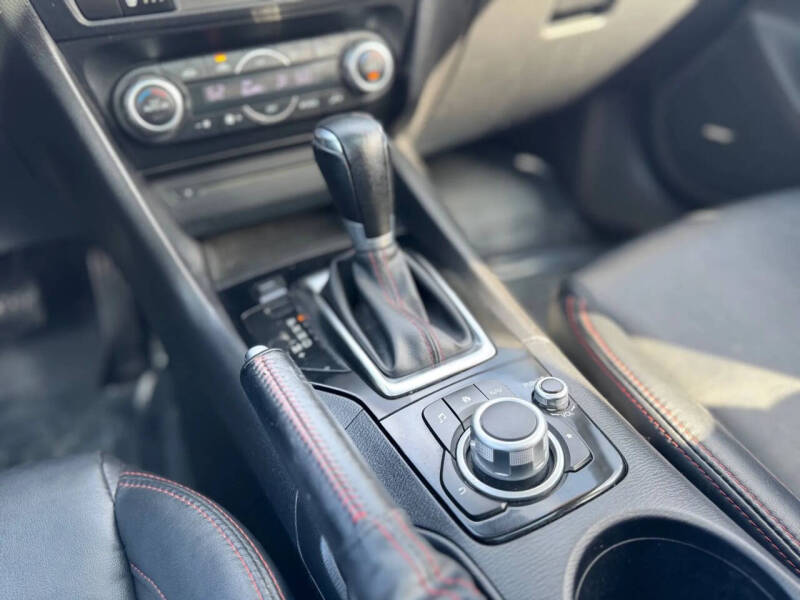 2015 Mazda MAZDA3 s Touring