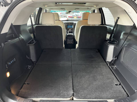 2017 Ford Explorer Platinum