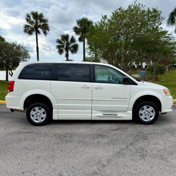 2013 Dodge Grand Caravan SE