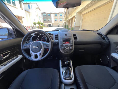 2012 Kia Soul +