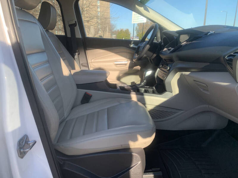 2019 Ford Escape SEL