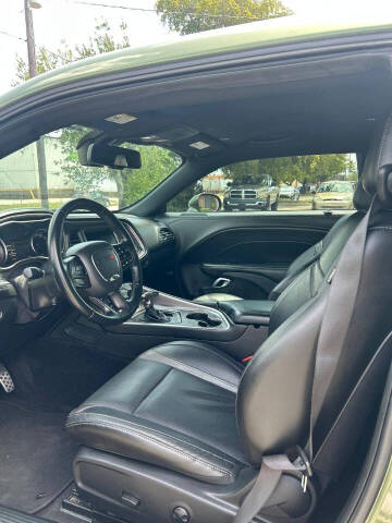 2022 Dodge Challenger SXT