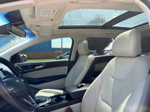 2017 Ford Edge Titanium