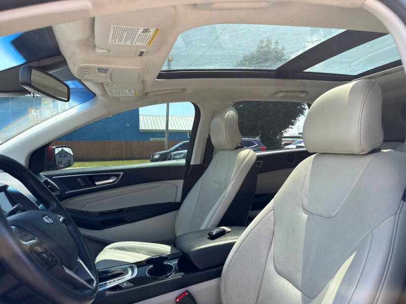 2017 Ford Edge Titanium