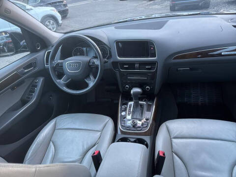 2017 Audi Q5 2.0T quattro Premium Plus