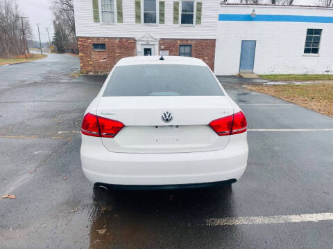 2015 Volkswagen Passat 1.8T SE