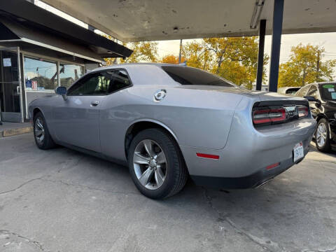 2015 Dodge Challenger SXT