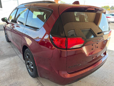 2018 Chrysler Pacifica Touring L Plus