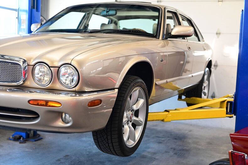 1999 Jaguar XJR