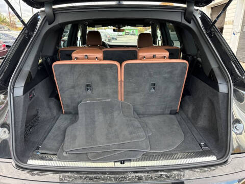 2022 Audi Q7 quattro Premium Plus 55 TFSI