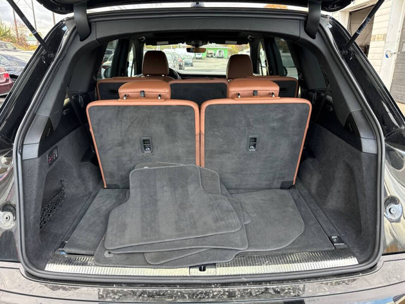 2022 Audi Q7 quattro Premium Plus 55 TFSI