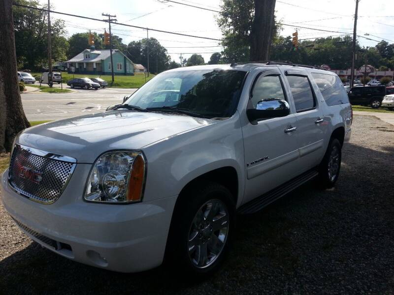 2009 GMC Yukon XL for sale at Ray Moore Auto Sales in Graham NC