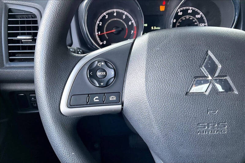 2022 Mitsubishi Outlander SE