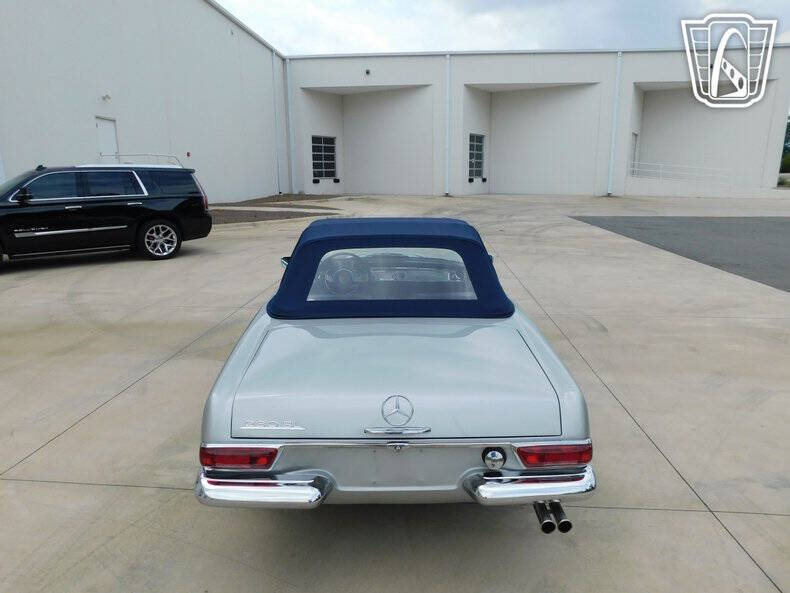 1965 Mercedes-Benz SL-Class