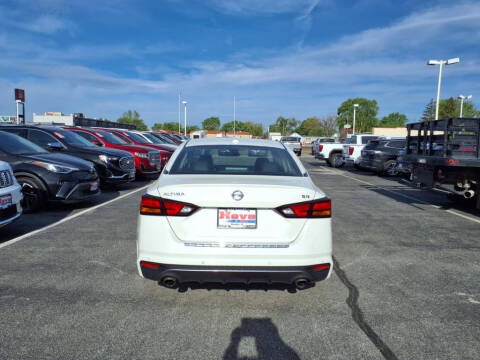 2022 Nissan Altima 2.5 SR