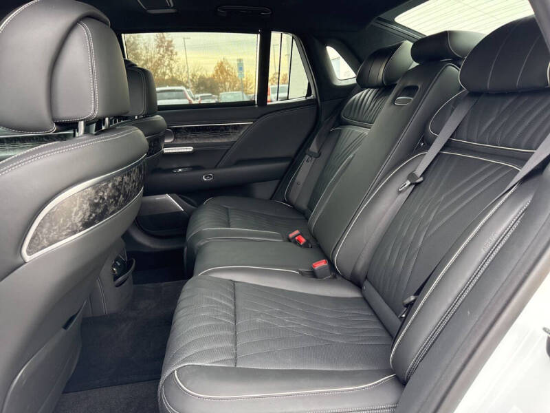 2025 Genesis G90 3.5T e-Supercharger