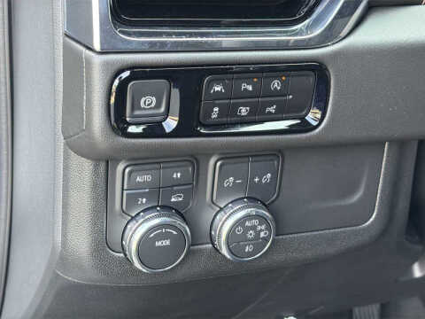 2025 GMC Yukon XL Elevation