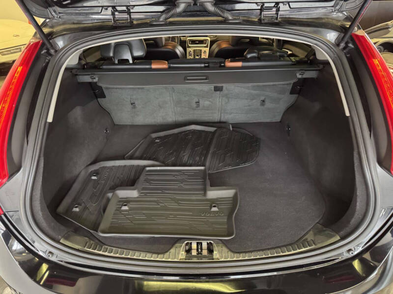 2018 Volvo V60 Cross Country T5 Premier