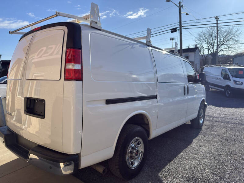 2021 GMC Savana 2500