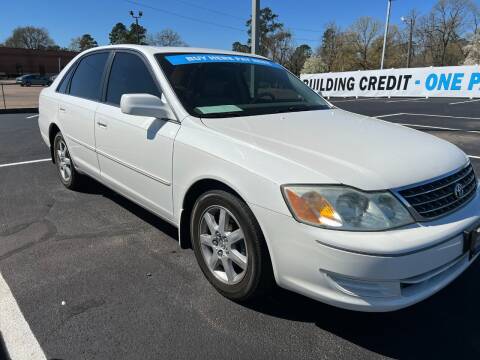 2004 Toyota Avalon for sale at Credit Builders Auto in Texarkana TX