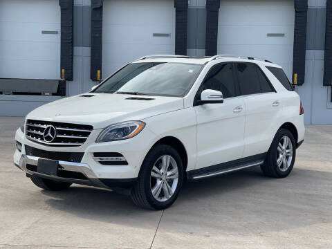 2013 Mercedes-Benz M-Class for sale at Clutch Motors in Lake Bluff IL