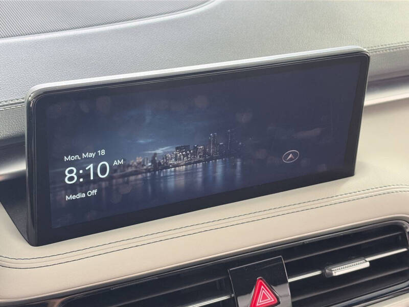 2025 Genesis G70