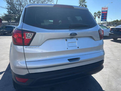2019 Ford Escape S
