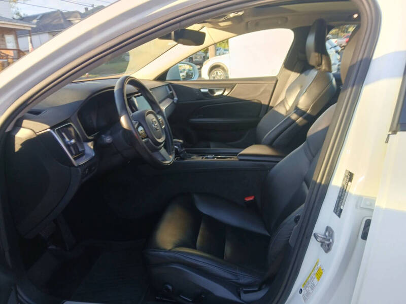 2019 Volvo S60 T6 Momentum