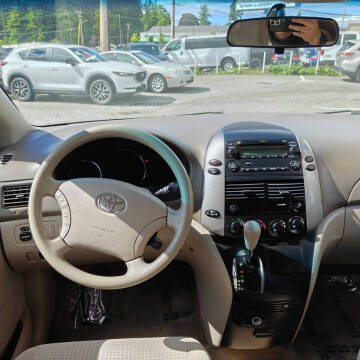 2006 Toyota Sienna LE 7 Passenger