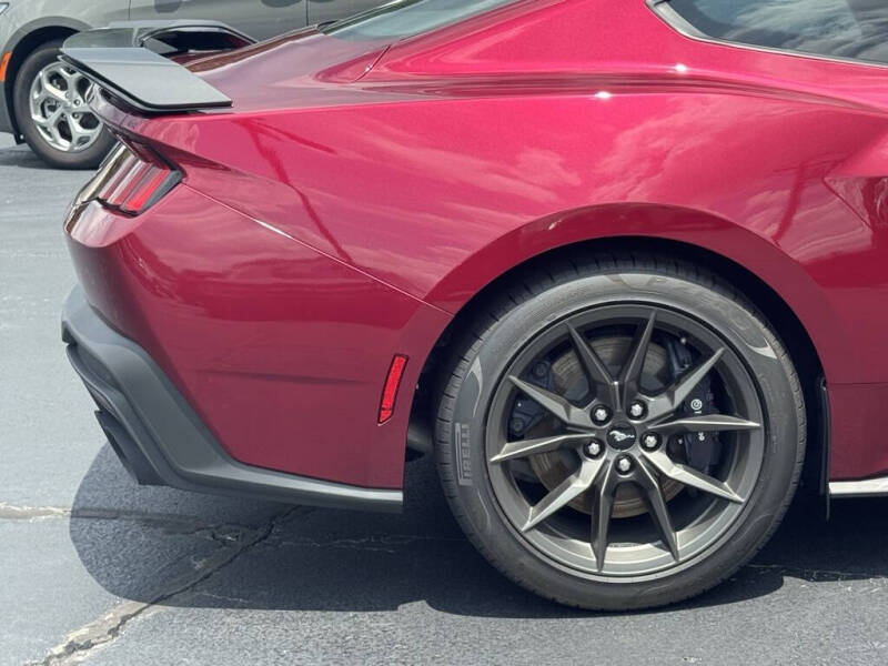 2025 Ford Mustang Dark Horse