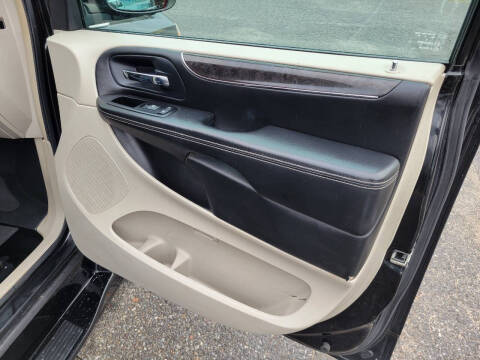 2014 Chrysler WHEELCHAIR VAN