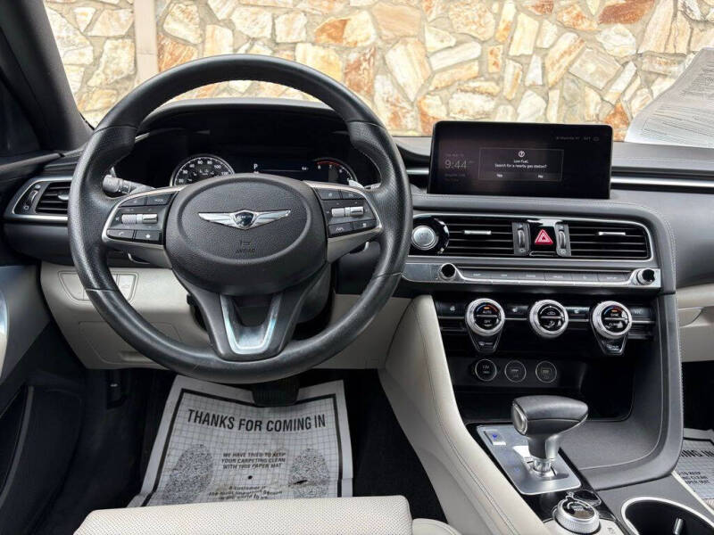 2023 Genesis G70