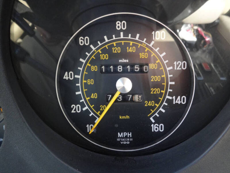 1977 Mercedes-Benz 450-Class