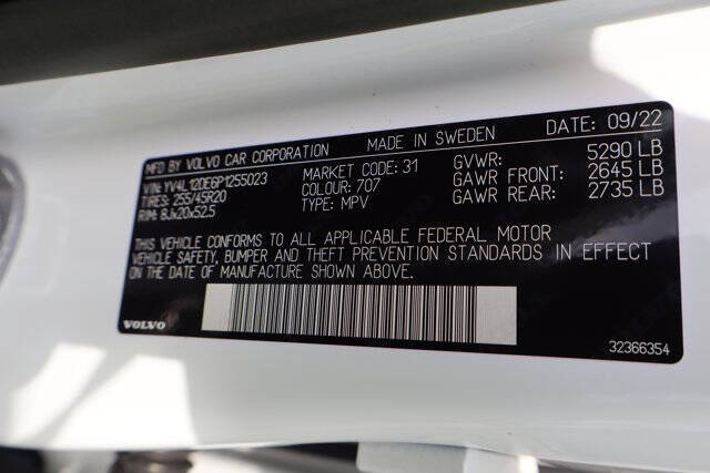 2023 Volvo XC60 B5 Plus Bright Theme