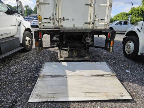 2014 Freightliner M2 106
