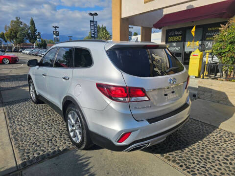 2017 Hyundai Santa Fe SE